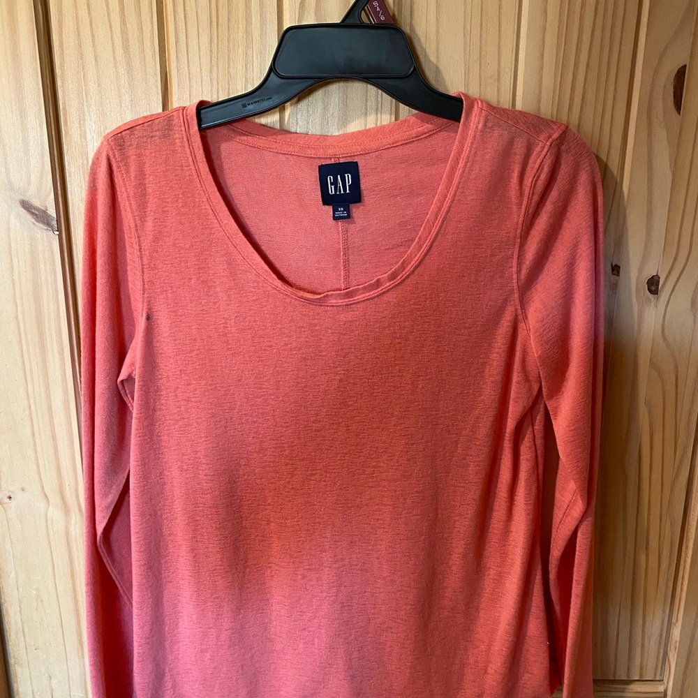 GAP Women's Vibrant Orange Long Sleeve Tee